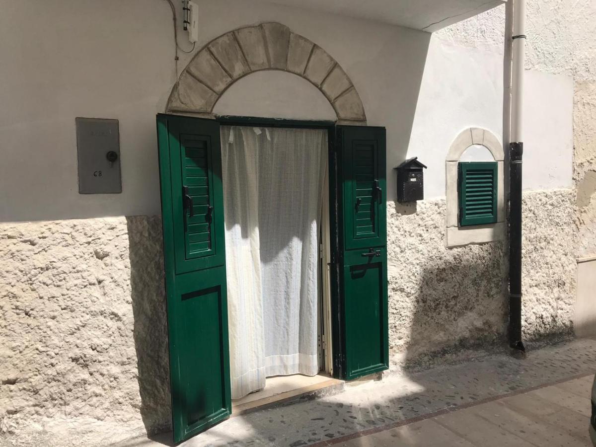 Dimora Nel Borgo Apartment Vieste Bagian luar foto